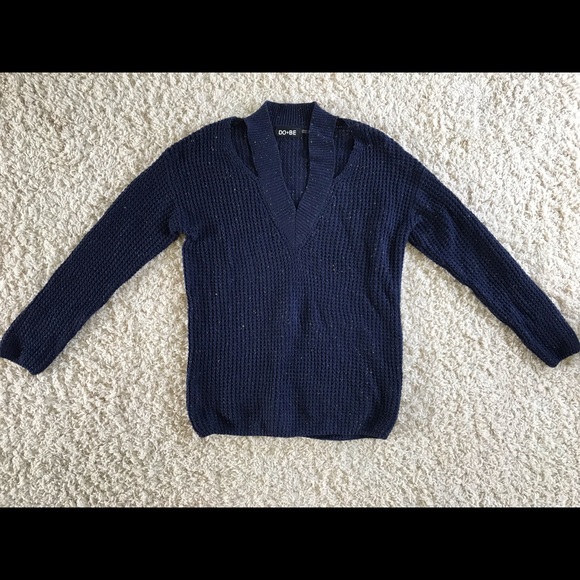 Do + Be Blue Sweater. Size medium - Picture 3 of 4